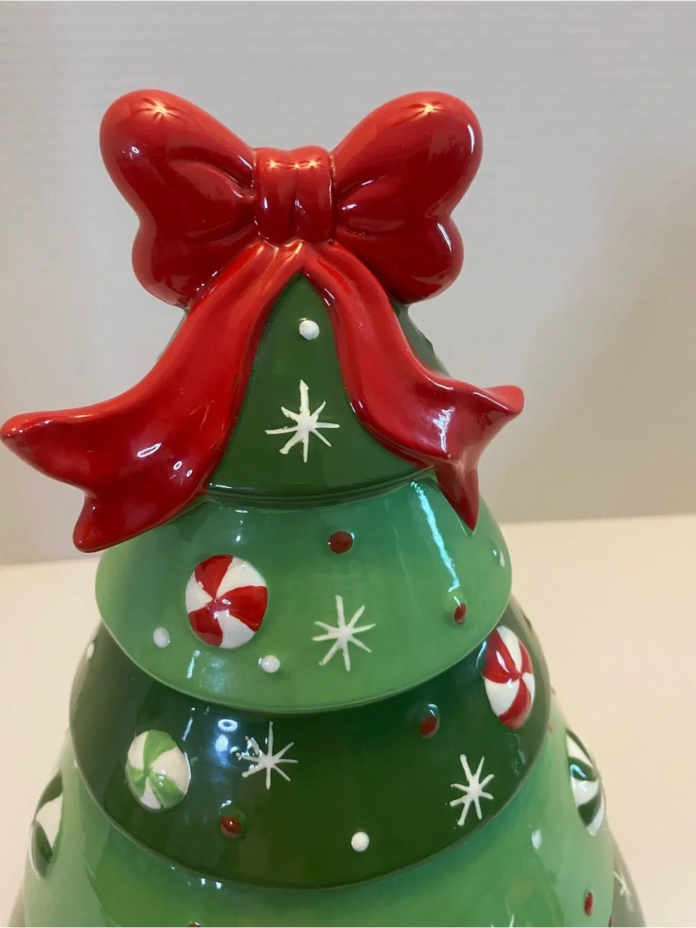 Christmas Tree Cookie Jar w/ Gum Drops & A Bow Atop The Tree Holiday Decor